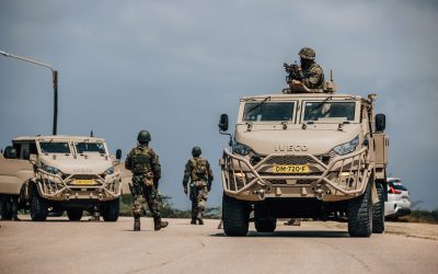 Caribische militairen oefenen met Vehicle Checkpoints