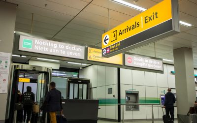 Douane Schiphol en Stichting Ocan organiseren gesprek met reizigers over 100%-controles