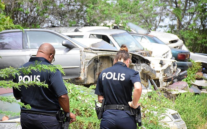 Politie houdt man (31) aan voor vernieling en bedreiging
