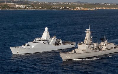 Zr.Ms. Van Amstel aangekomen op Curaçao