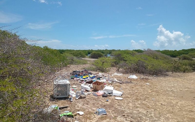 Bonaire maakt zich zorgen over afval