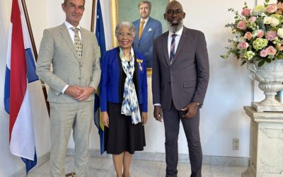 Koninklijke onderscheiding voor Gouverneur Lucille George-Wout