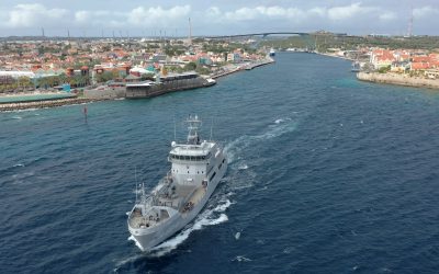 Marineschip Zr.Ms. Pelikaan levert noodhulp aan Jamaica