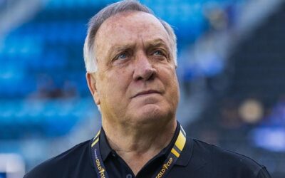 Dick Advocaat stopt als bondscoach Curaçao vlak voor WK