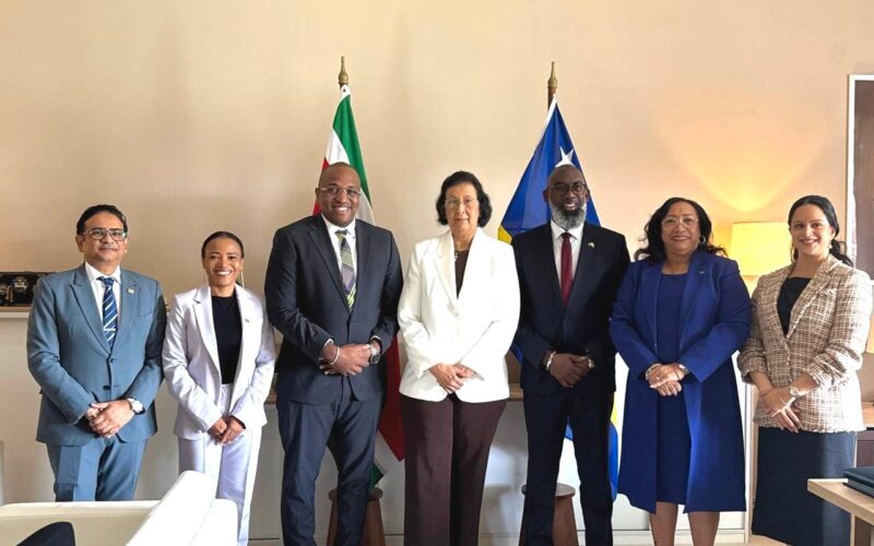 Minister-president Pisas neemt deel aan viering 50 jaar Staatkundige Onafhankelijkheid Suriname