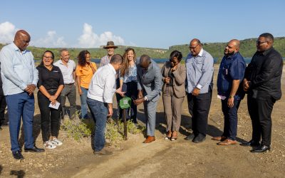 Premier Pisas woont ‘groundbreaking’ bij van project Lake View Residence te Rif Sint Marie