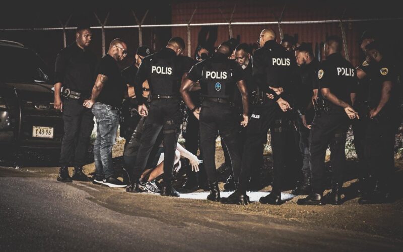 Politie arresteert drie personen tijdens de actie ‘Fin di Aña sin Zanzaña’