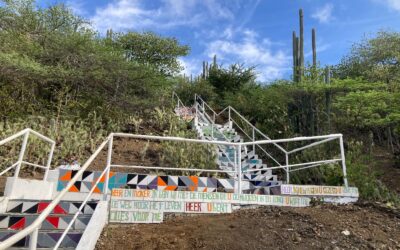 Seru Papaya Stairs: van buurttrap tot kunst- en ontmoetingsplek
