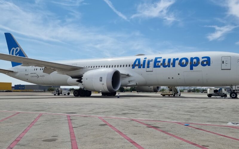 Eerste Europese commerciële vlucht geland in Venezuela sinds ontvoering Maduro