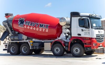 Drie betontrucks zwaar beschadigd bij brand Heavy Mix