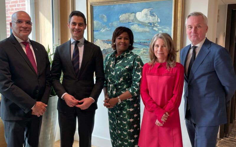 Bishop vertegenwoordigt Curaçao voor het eerst in Rijksministerraad