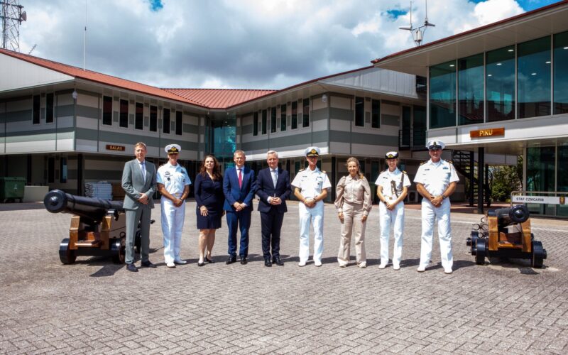 Eric van der Burg op Curaçao