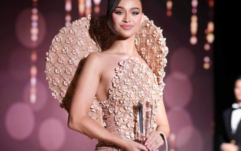 Miss Curaçao 2025 uitgeroepen tot Model van het Jaar in Cannes