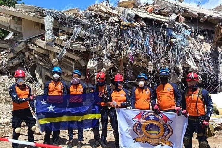 Curaçaos reddingsteam CUSAR gestart met zoekacties in getroffen Venezuela