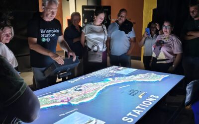 Expositie over denkbeeldige metro verbindt Curaçaose wijken in het museum