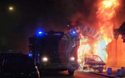 Auto’s in brand gestoken in Otrobanda