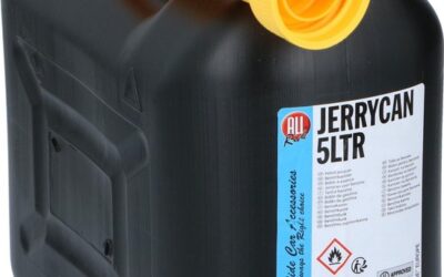 Vrouw giet benzine over buurman tijdens burenruzie