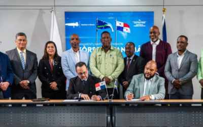 Curaçao en Panama versterken economische banden