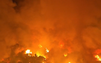 Brandweer heeft verwoestende brand op Heintje Kool onder controle