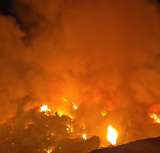 Brandweer heeft verwoestende brand op Heintje Kool onder controle