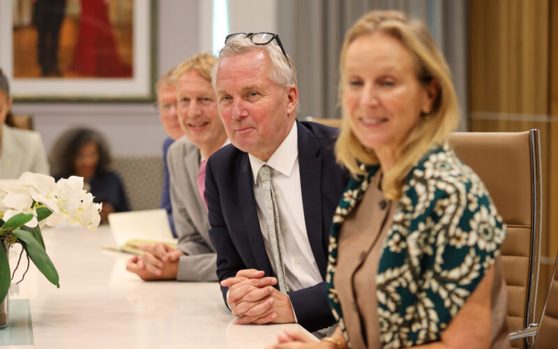 RvM bespreekt belangrijke thema’s met Van der Burg